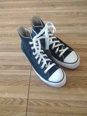Women's Size 9.5 Converse Chuck Taylor All Star Lift Platform Canvas Sneakers